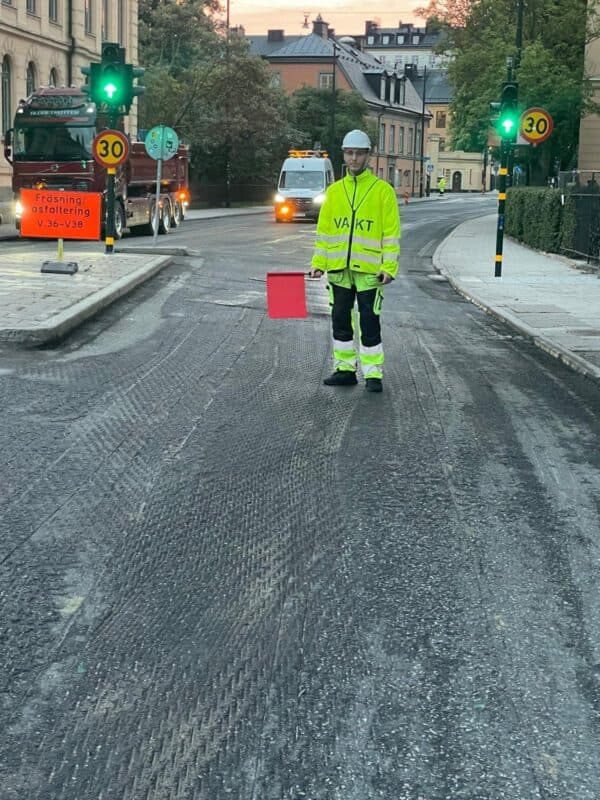 Säker tillträdeskontroll på byggarbetsplats